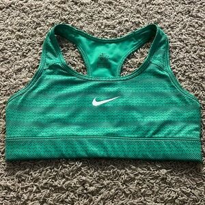 New Women’s Nike Sports Bra